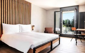 Alaia Lodge